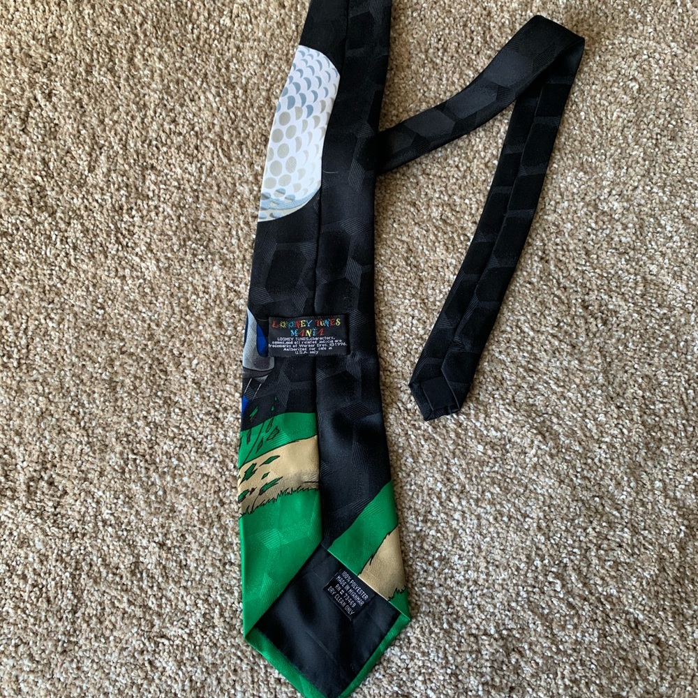 Vintage Looney Toons Taz Golfing Neck Tie - Picture 3 of 3